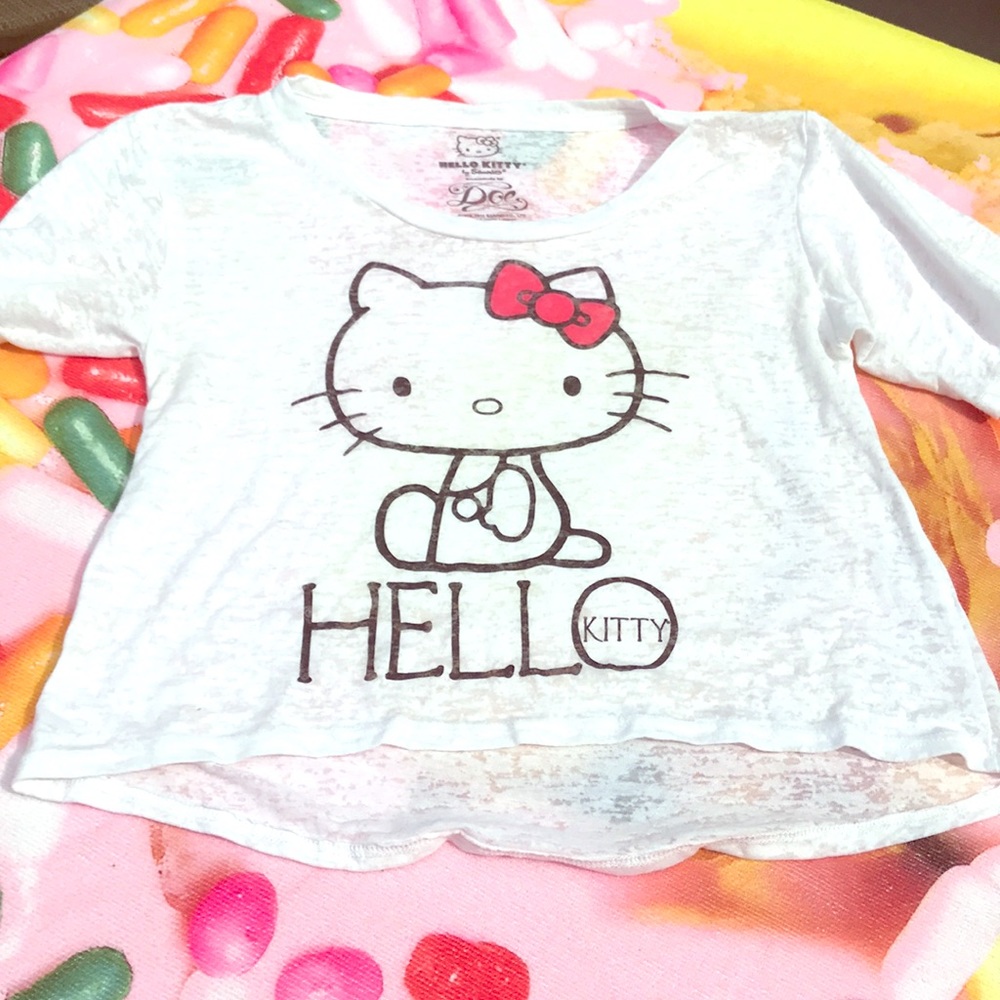 Sanrio Hello Kitty crop top T-shirt large
